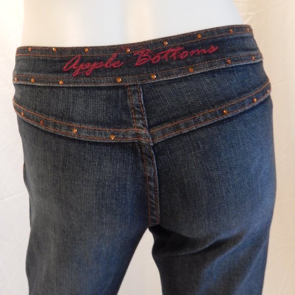 Apple Bottoms SIZE 2  DESIGNER HOT JEWELED JEANS - Picture 1 of 11